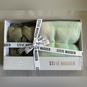 Steve Madden Slippers & Scarf Gift Set New